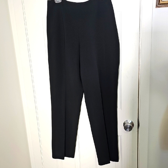 Elegant Black Women's Pants. By Jones Of NY. Size 12. Completly Lines. Side Zipp - Picture 1 of 6
